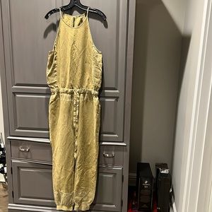 This a brand new jumpsuit.